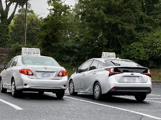 Expert Driving School